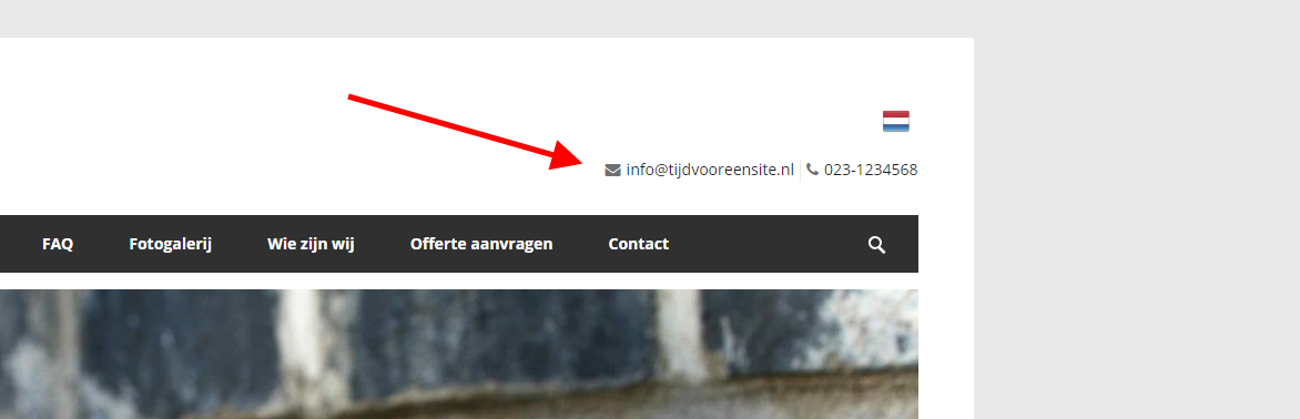 Contactgegevens in de header plaatsen Contactgegevens in de header plaatsen