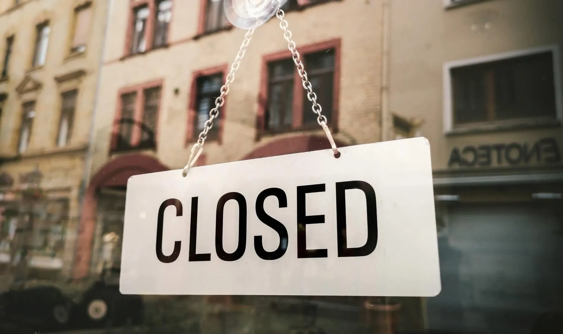 open versus closed source cms